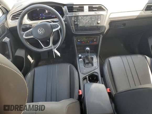 2022 Volkswagen Tiguan SE with VIN 3VV3B7AX5NM119373, listed as a Copart auction lot 54160824 with 33,212 mi miles and Salvage Title. Bid and sale history available at DreamBid. Image 8.