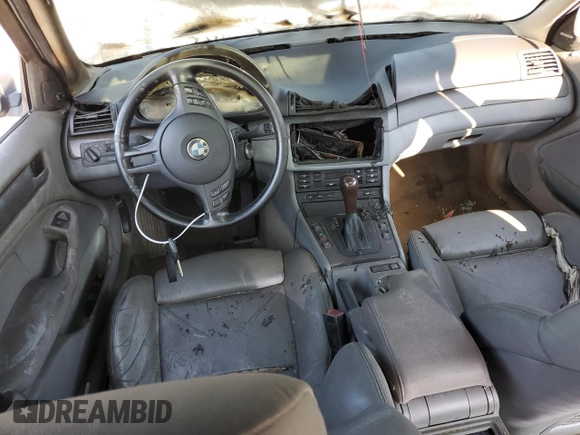 2004 BMW 3 Series 325i with VIN WBAET37444NJ44227, listed as a Copart auction lot 87671895 with 0 mi miles and Salvage Title. Bid and sale history available at carsss.com. Image 8.