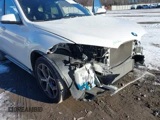 2018 BMW X1 xDrive28i z VIN WBXHT3C36J5L30217, wystawiony jako IAAI lot #41237775 z przebiegiem 60 071 mil mil oraz . Historia ofert i sprzedaży dostępna na DreamBid. Obrazek 17.