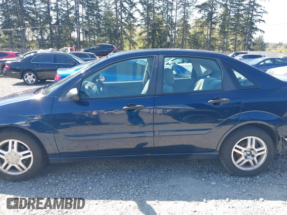 2002 Ford Focus SE with VIN 1FAFP34302W167735, listed as a IAAI auction lot 42056931 with 303,295 mi miles and . Bid and sale history available at carsss.com. Image 15.