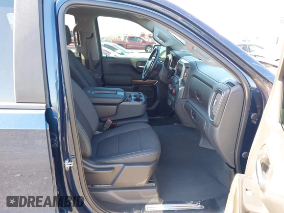 2019 Chevrolet Silverado 1500 LT with VIN 3GCUYDED8KG213810, listed as a IAAI auction lot 41427290 with 55,298 mi miles. Bid and sale history available at carsss.com. Image 5.