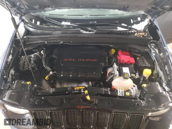 2021 Jeep Renegade Upland z VIN ZACNJDAB5MPM69768, wystawiony jako Copart lot #45790565 z przebiegiem Nie podano mil oraz Szkoda całkowita • Salvage title. Historia ofert i sprzedaży dostępna na DreamBid. Obrazek 11.