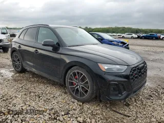 2023 Audi SQ5 Premium Plus with VIN WA1B4AFY7P2146601, listed as a Copart auction lot 46319784 with 8,273 mi miles and Salvage title. Bid and sale history available at DreamBid. Image 4.