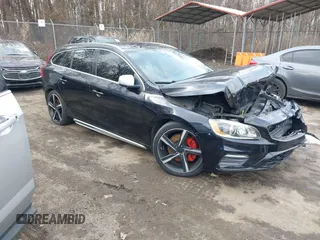 2015 Volvo V60 z VIN YV1902SS9F1227783, wystawiony jako IAAI lot #41633737 z przebiegiem 141 791 mil mil oraz . Historia ofert i sprzedaży dostępna na DreamBid. Obrazek 1.