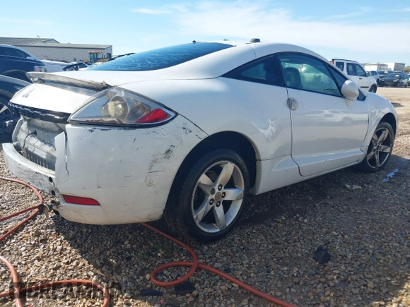2008 Mitsubishi Eclipse GS z VIN 4A3AK24F28E007617, wystawiony jako IAAI lot #41877110 z przebiegiem 193 999 mil mil oraz . Historia ofert i sprzedaży dostępna na DreamBid. Obrazek 4.
