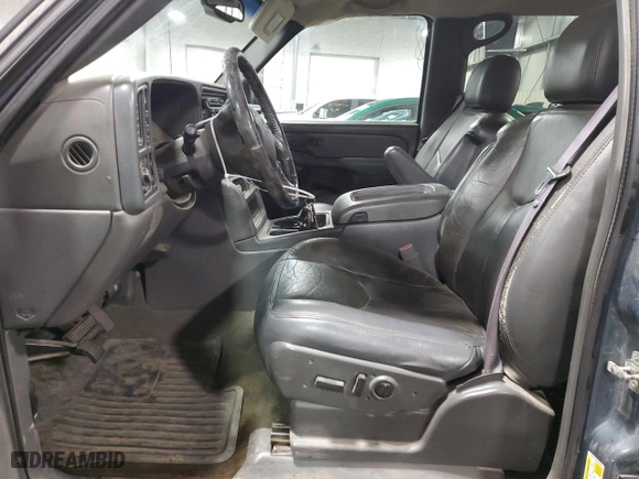 2006 Chevrolet Silverado 2500HD LT1 with VIN 1GCHK23D56F229836, listed as a Copart auction lot 45572375 with 139,462 mi miles and Salvage Title. Bid and sale history available at carsss.com. Image 7.