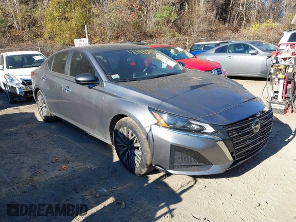 2024 Nissan Altima SV with VIN 1N4BL4DV3RN322621, listed as a IAAI auction lot 40843918 with 19,242 mi miles and . Bid and sale history available at DreamBid. Image 1.