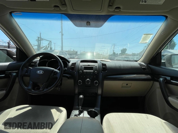 2012 Kia Sorento LX with VIN 5XYKT3A10CG304310, listed as a Copart auction lot 51162655 with 170,281 mi miles and Clean Title. Bid and sale history available at DreamBid. Image 9.