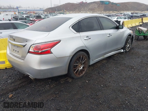 2015 Nissan Altima S with VIN 1N4AL3AP4FC294024, listed as a IAAI auction lot 41945179 with 91,841 mi miles and . Bid and sale history available at DreamBid. Image 4.