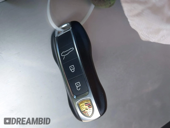 2020 Porsche Panamera z VIN WP0AA2A75LL101708, wystawiony jako IAAI lot #39900713 z przebiegiem 13 098 mil mil oraz . Historia ofert i sprzedaży dostępna na DreamBid. Obrazek 11.