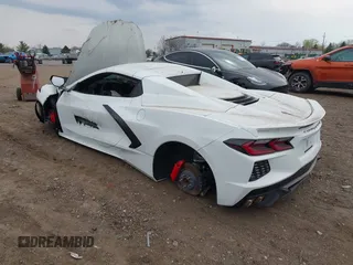2023 Chevrolet Corvette 1LT z VIN 1G1YA3D48P5111528, wystawiony jako IAAI lot #41932326 z przebiegiem Nie podano mil oraz . Historia ofert i sprzedaży dostępna na DreamBid. Obrazek 3.