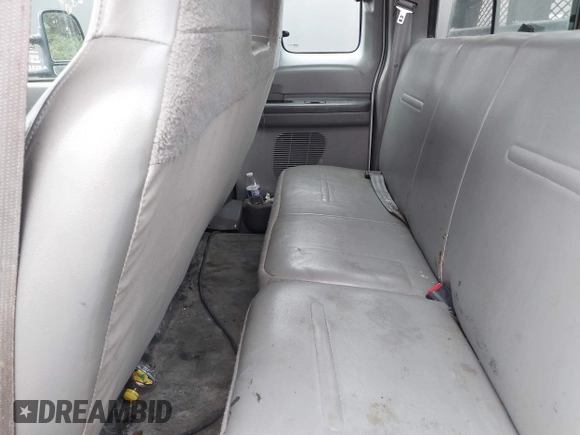 2003 Ford F-350 with VIN 1FDSX30S83EC91406, listed as a IAAI auction lot 41740790 with Not Provided miles and . Bid and sale history available at DreamBid. Image 7.