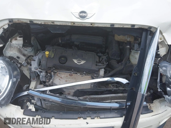 2012 MINI Hardtop with VIN WMWSU3C54CT262450, listed as a IAAI auction lot 42148430 with 55,250 mi miles and . Bid and sale history available at DreamBid. Image 10.