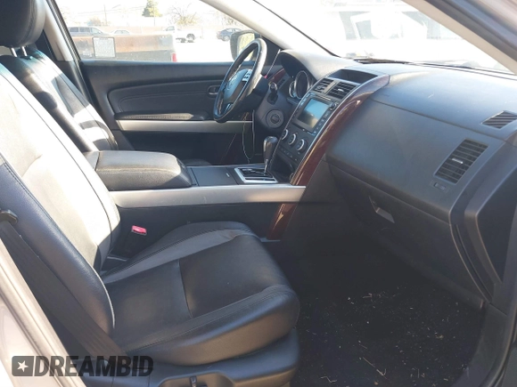 2008 Mazda CX-9 Grand Touring with VIN JM3TB38V380148820, listed as a IAAI auction lot 41391813 with 188,300 mi miles. Bid and sale history available at carsss.com. Image 5.