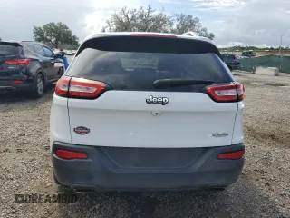 2016 Jeep Cherokee Latitude with VIN 1C4PJLCS7GW247355, listed as a Copart auction lot 63222185 with 190,831 mi miles and Salvage title. Bid and sale history available at DreamBid. Image 6.