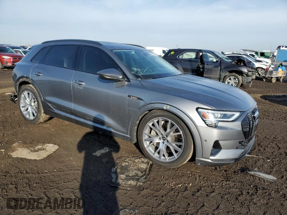 2021 Audi e-tron Prestige z VIN WA1VAAGE7MB017523, wystawiony jako Copart lot #36704493 z przebiegiem 8 204 mil mil oraz . Historia ofert i sprzedaży dostępna na DreamBid. Obrazek 4.