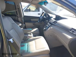 2011 Honda Odyssey EX-L with VIN 5FNRL5H68BB092628, listed as a IAAI auction lot 41820351 with 243,538 mi miles. Bid and sale history available at carsss.com. Image 5.