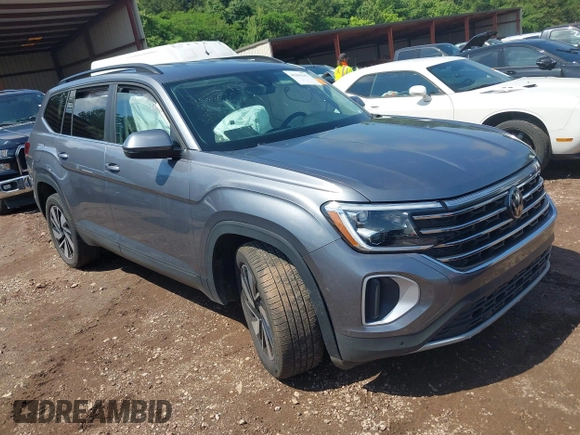 2024 Volkswagen Atlas SE with VIN 1V2HR2CA8RC535094, listed as a IAAI auction lot 42261647 with 36,505 mi miles and . Bid and sale history available at DreamBid. Image 1.