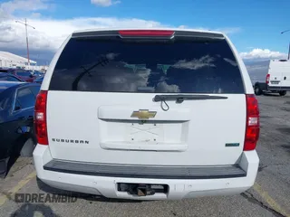 2010 Chevrolet Suburban LT with VIN 1GNUCJE05AR210539, listed as a IAAI auction lot 41805107 with 166,305 mi miles and . Bid and sale history available at DreamBid. Image 16.