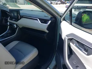 2021 Toyota RAV4 XLE Premium z VIN 2T3C1RFVXMW184382, wystawiony jako IAAI lot #40343908 z przebiegiem 58 594 mil mil oraz . Historia ofert i sprzedaży dostępna na DreamBid. Obrazek 5.