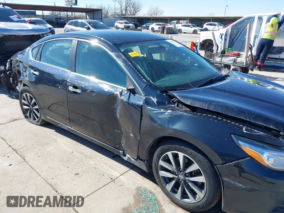 2017 Nissan Altima SR z VIN 1N4AL3AP4HC205670, wystawiony jako IAAI lot #41613157 z przebiegiem 153 600 mil mil oraz . Historia ofert i sprzedaży dostępna na DreamBid. Obrazek 6.