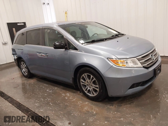2013 Honda Odyssey EX-L with VIN 5FNRL5H67DB015512, listed as a IAAI auction lot 41758695 with 193,356 mi miles and . Bid and sale history available at carsss.com. Image 1.