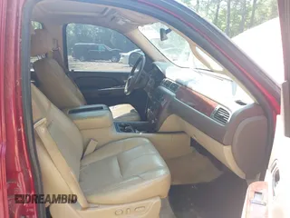2012 Chevrolet Suburban LT with VIN 1GNSKJE78CR262094, listed as a IAAI auction lot 42167052 with 276,886 mi miles. Bid and sale history available at carsss.com. Image 5.