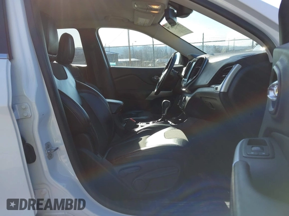 2018 Jeep Cherokee Latitude Plus с VIN 1C4PJMLX5JD508079, выставлен на аукционе IAAI как лот 41796679 с пробегом 96 899 миль миль и . История ставок и продаж доступна на DreamBid. Изображение 5.