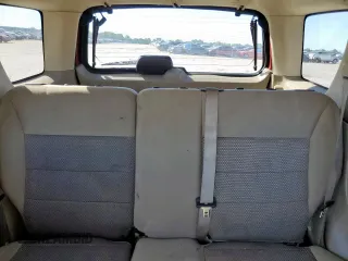 2005 Ford Escape XLT с VIN 1FMYU93185KE31449, выставлен на аукционе Copart как лот 57763225 с пробегом 249 819 миль миль и Списание • Salvage title. История ставок и продаж доступна на DreamBid. Изображение 10.