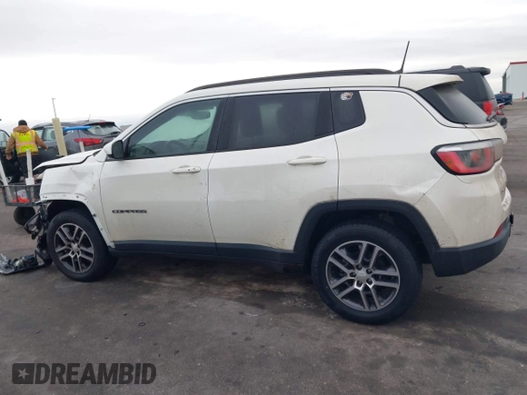 2017 Jeep Compass Latitude with VIN 3C4NJDBB5HT631320, listed as a IAAI auction lot 41446430 with 122,043 mi miles. Bid and sale history available at carsss.com. Image 14.