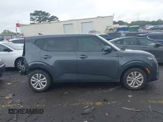 2020 Kia Soul S with VIN KNDJ23AU9L7732303, listed as a IAAI auction lot 41891442 with 47,101 mi miles and . Bid and sale history available at DreamBid. Image 13.