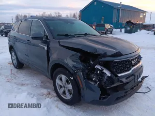 2022 Kia Sorento LX z VIN 5XYRGDLC6NG100959, wystawiony jako Copart lot #88527785 z przebiegiem 68 110 mil mil oraz Szkoda całkowita • Salvage title. Historia ofert i sprzedaży dostępna na DreamBid. Obrazek 4.