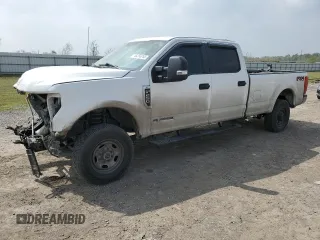 2022 Ford Super Duty F-250 SRW XL with VIN 1FT7W2BT1NEC16997, listed as a Copart auction lot 48256055 with 118,681 mi miles and Salvage Title. Bid and sale history available at carsss.com. Image 1.