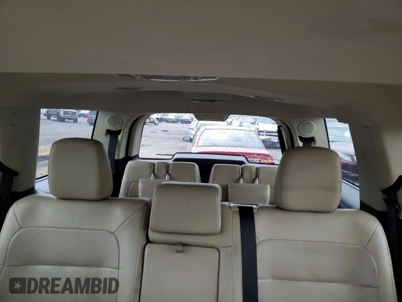 2013 Ford Flex Limited z VIN 2FMHK6DT4DBD17039, wystawiony jako Copart lot #57093995 z przebiegiem 95 517 mil mil oraz Czysty tytuł • Clean title. Historia ofert i sprzedaży dostępna na DreamBid. Obrazek 10.