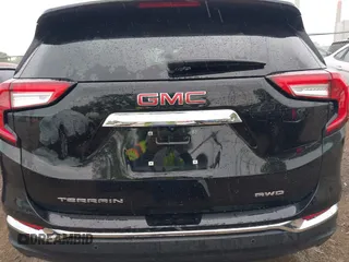 2024 GMC Terrain SLT z VIN 3GKALVEG3RL379434, wystawiony jako IAAI lot #42232120 z przebiegiem 3266 mil mil oraz . Historia ofert i sprzedaży dostępna na DreamBid. Obrazek 17.