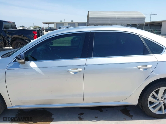 2018 Volkswagen Passat 2.0T SE with VIN 1VWBA7A3XJC045113, listed as a IAAI auction lot 41814006 with 59,095 mi miles. Bid and sale history available at carsss.com. Image 14.