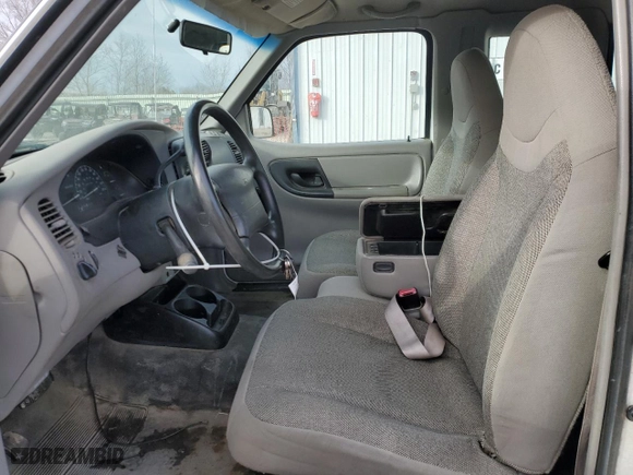 2000 Ford Ranger XL with VIN 1FTZR15V0YPC00158, listed as a Copart auction lot 41957225 with 125,178 mi miles and Salvage Title. Bid and sale history available at carsss.com. Image 7.
