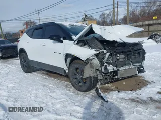 2024 Chevrolet Blazer RS z VIN 3GNKBKRS1RS155981, wystawiony jako IAAI lot #41614035 z przebiegiem 1383 mil mil oraz . Historia ofert i sprzedaży dostępna na DreamBid. Obrazek 1.