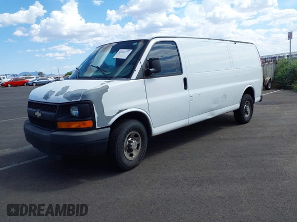2011 Chevrolet Express Cargo z VIN 1GCWGGCA1B1157360, wystawiony jako IAAI lot #42344777 z przebiegiem 338 960 mil mil oraz . Historia ofert i sprzedaży dostępna na DreamBid. Obrazek 2.