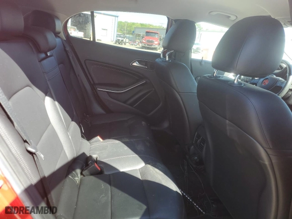 2015 Mercedes-Benz GLA-Class GLA 250 with VIN WDCTG4GB2FJ047955, listed as a Copart auction lot 52409975 with 38,257 mi miles and Clean Title. Bid and sale history available at carsss.com. Image 10.