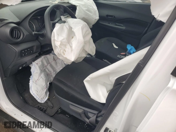 2024 Nissan Kicks S with VIN 3N1CP5BV4RL583495, listed as a Copart auction lot 42684925 with 4,681 mi miles and Salvage Title. Bid and sale history available at DreamBid. Image 7.