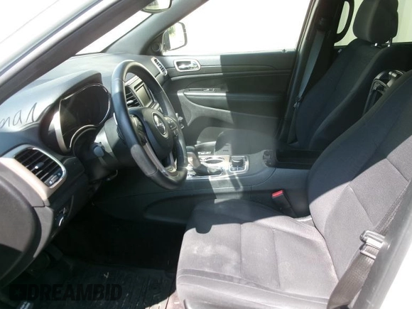 2017 Jeep Grand Cherokee Altitude z VIN 1C4RJFAGXHC821197, wystawiony jako IAAI lot #42402173 z przebiegiem 132 054 mil mil oraz . Historia ofert i sprzedaży dostępna na DreamBid. Obrazek 9.