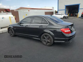 2012 Mercedes-Benz C 350 Sport z VIN WDDGF5HB1CF813547, wystawiony jako Copart lot #59611465 z przebiegiem 235 675 mil mil oraz Czysty tytuł • Clean title. Historia ofert i sprzedaży dostępna na DreamBid. Obrazek 2.