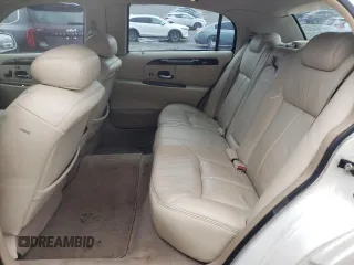 2001 Lincoln Town Car Cartier L z VIN 1LNHM85W11Y610538, wystawiony jako Copart lot #47881055 z przebiegiem 139 032 mil mil oraz Szkoda całkowita • Salvage title. Historia ofert i sprzedaży dostępna na DreamBid. Obrazek 10.