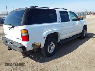 2004 Chevrolet Suburban LT with VIN 1GNGK26U54R157174, listed as a IAAI auction lot 41777576 with 233,991 mi miles. Bid and sale history available at carsss.com. Image 4.
