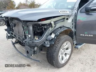 2022 Ram 1500 Big Horn z VIN 1C6SRFFT4NN381744, wystawiony jako IAAI lot #41621744 z przebiegiem 48 414 mil mil oraz . Historia ofert i sprzedaży dostępna na DreamBid. Obrazek 18.