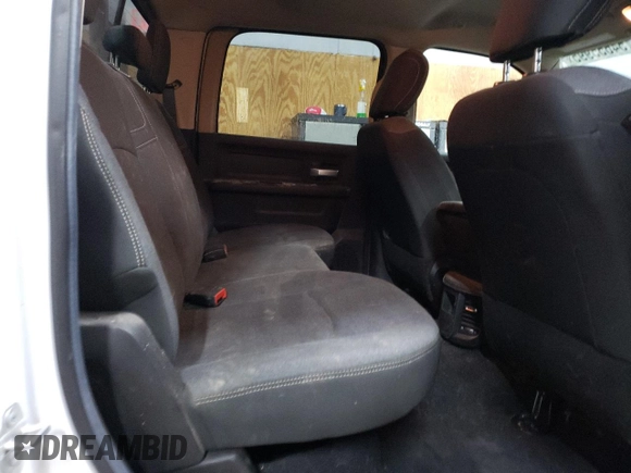 2019 Ram 2500 Tradesman z VIN 3C6UR5CJ2KG593276, wystawiony jako Copart lot #54655995 z przebiegiem 124 069 mil mil oraz Czysty tytuł • Clean title. Historia ofert i sprzedaży dostępna na DreamBid. Obrazek 10.