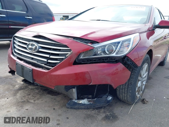 2015 Hyundai Sonata SE z VIN 5NPE24AFXFH189519, wystawiony jako IAAI lot #42146433 z przebiegiem 134 045 mil mil oraz . Historia ofert i sprzedaży dostępna na DreamBid. Obrazek 6.