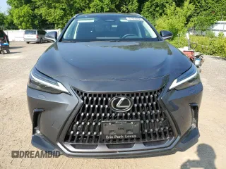 2022 Lexus NX 350 Premium z VIN 2T2GGCEZ6NC004338, wystawiony jako Copart lot #61669895 z przebiegiem 41 650 mil mil oraz Czysty tytuł • Clean title. Historia ofert i sprzedaży dostępna na DreamBid. Obrazek 5.