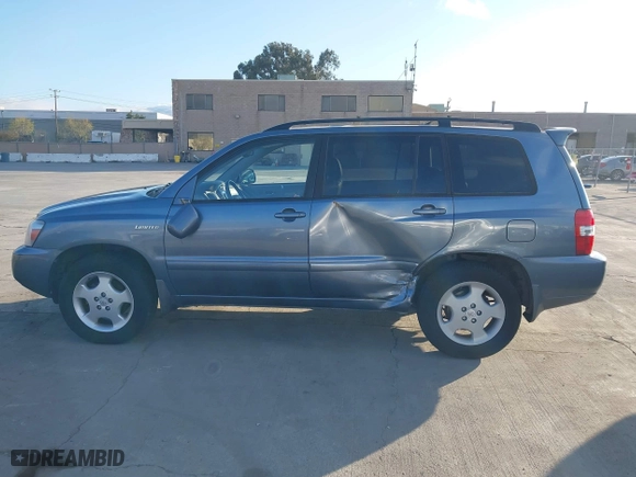 2006 Toyota Highlander w/3rd Row with VIN JTEEP21A560157211, listed as a IAAI auction lot 41879638 with 176,010 mi miles. Bid and sale history available at carsss.com. Image 14.